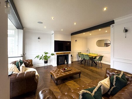 Home bar- RM11-  filming photoshoot location-16