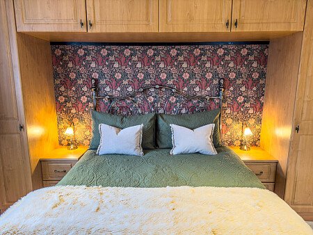 Home bar- RM11-  filming photoshoot location-35