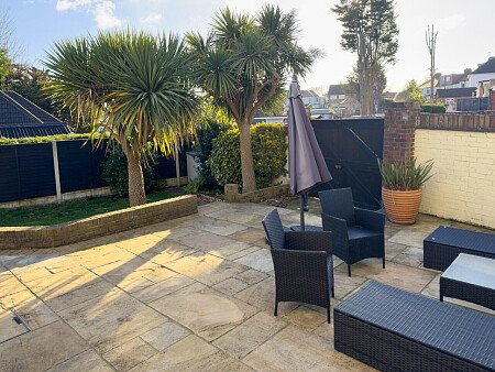 Home bar- RM11-  filming photoshoot location-47