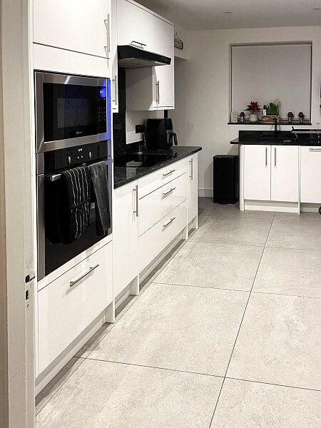 Geometrtic wall paper-  HA5- filming photoshoot location-06