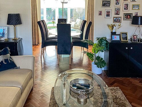 Geometrtic wall paper-  HA5- filming photoshoot location-11