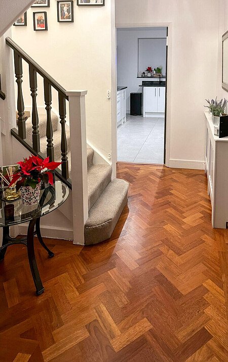 Geometrtic wall paper-  HA5- filming photoshoot location-18