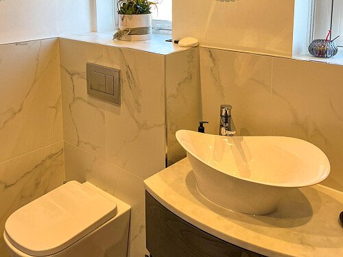 Geometrtic wall paper-  HA5- filming photoshoot location-24