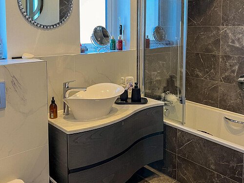 Geometrtic wall paper-  HA5- filming photoshoot location-25