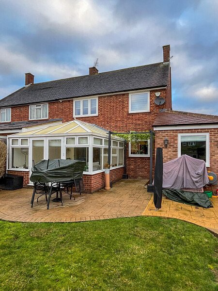 Geometrtic wall paper-  HA5- filming photoshoot location-27