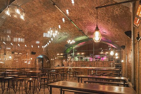 Red brick tunnel bar -London- filming photoshoot location-09