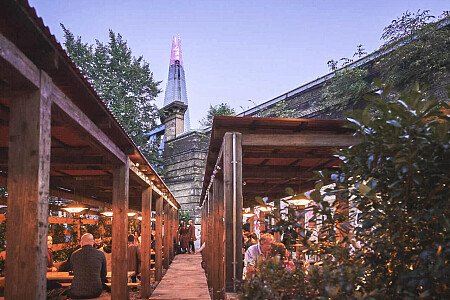 Outdoor pizza oven and restaurant -London- filming photoshoot location-2