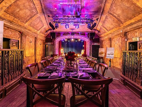 Curved ceiling theatre -London- filming photoshoot location-01