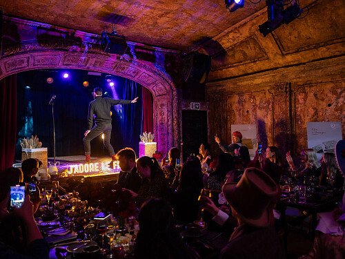 Curved ceiling theatre -London- filming photoshoot location-11