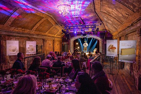 Curved ceiling theatre -London- filming photoshoot location-12