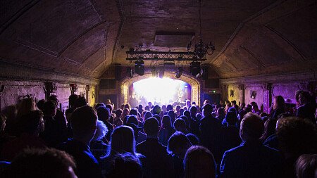 Curved ceiling theatre -London- filming photoshoot location-13