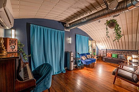 Curved ceiling theatre -London- filming photoshoot location-20