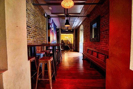 Curved ceiling theatre -London- filming photoshoot location-22