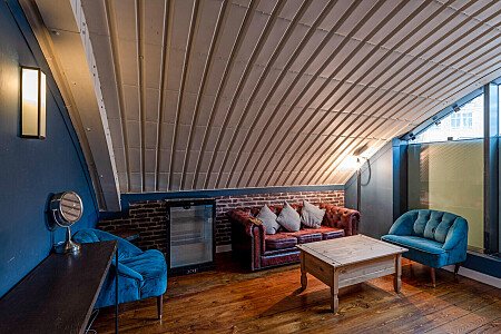 Curved ceiling theatre -London- filming photoshoot location-21