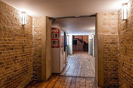 Curved ceiling theatre -London- filming photoshoot location-24