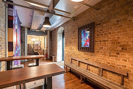 Curved ceiling theatre -London- filming photoshoot location-23