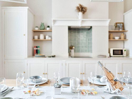 Calm, peaceful, white house, Bournemouth- filming photoshoot location-04