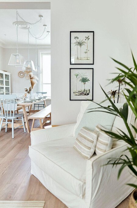 Calm, peaceful, white house, Bournemouth- filming photoshoot location-08