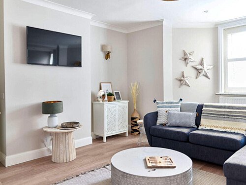 Calm, peaceful, white house, Bournemouth- filming photoshoot location-09