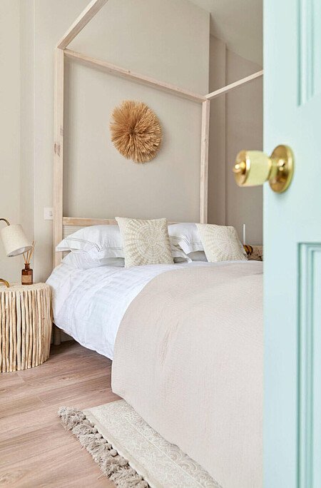 Calm, peaceful, white house, Bournemouth- filming photoshoot location-14