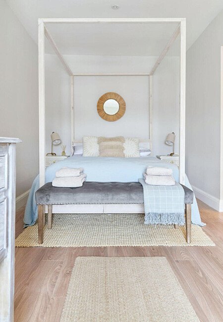 Calm, peaceful, white house, Bournemouth- filming photoshoot location-15