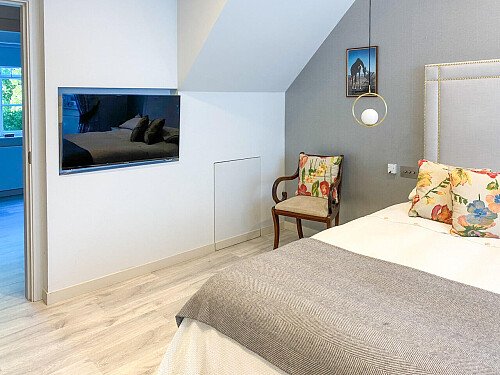 Colourful flowerbeds- London -  filming photoshoot location-15