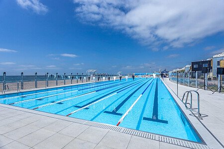Beachfront swimming pool - Filming Photoshoot Locations-05