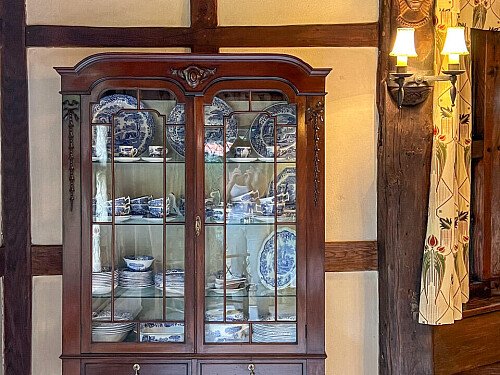 Original features- Surrey-  filming photoshoot location-14