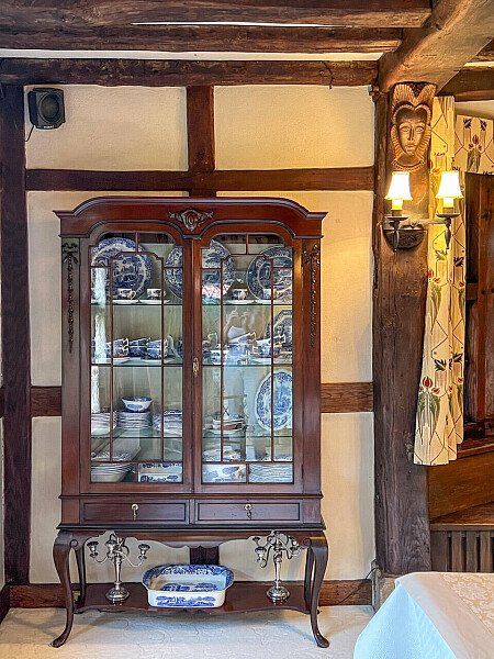 Original features- Surrey-  filming photoshoot location-14