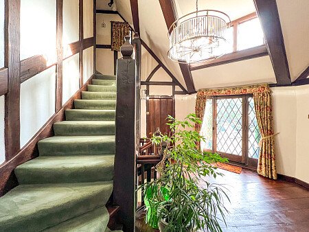 Original features- Surrey-  filming photoshoot location-16