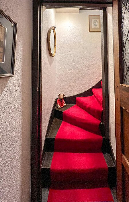 Original features- Surrey-  filming photoshoot location-17