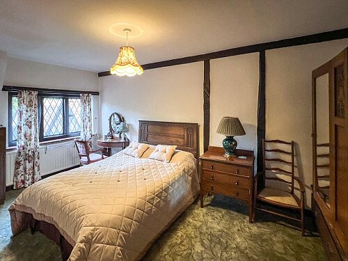 Original features- Surrey-  filming photoshoot location-18