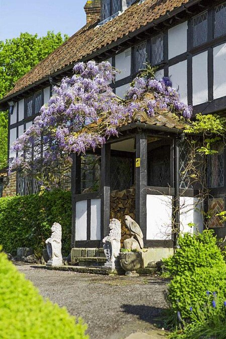 Original features- Surrey-  filming photoshoot location-29