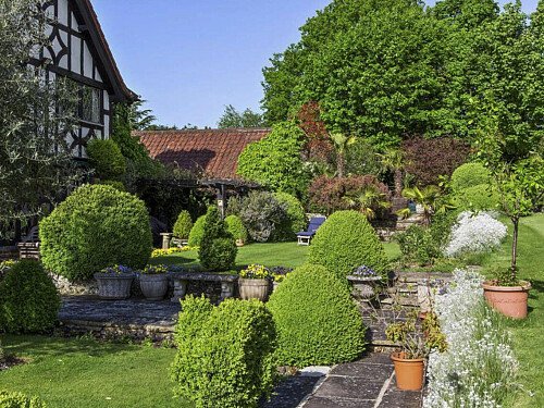 Original features- Surrey-  filming photoshoot location-34