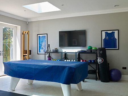 Clinical decor, vast land  - Filming Photoshoot Locations-28