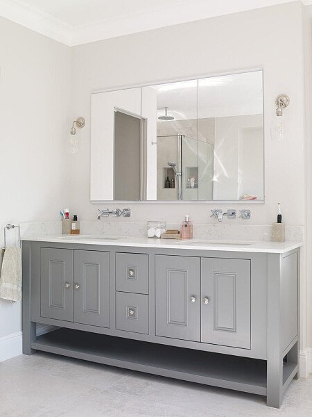 Clinical decor, vast land  - Filming Photoshoot Locations-61