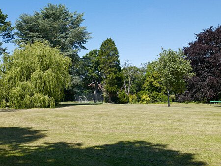 Clinical decor, vast land  - Filming Photoshoot Locations-75