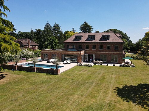 Clinical decor, vast land  - Filming Photoshoot Locations-79