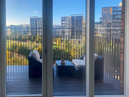 Crisp apartment with roomy terrace- - Greater London- filming photoshoot location-02