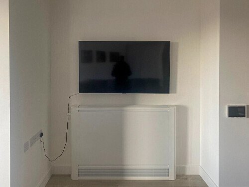 Crisp apartment with roomy terrace- - Greater London- filming photoshoot location-10