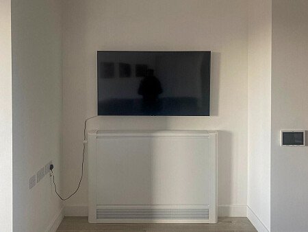 Crisp apartment with roomy terrace- - Greater London- filming photoshoot location-10