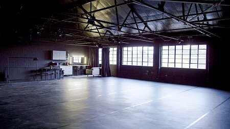 Black warehouse- NW10-  filming photoshoot location-01