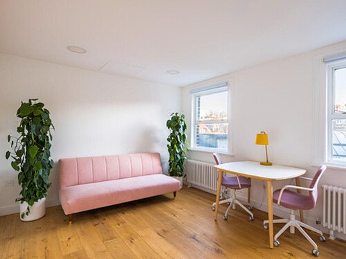 Pink sofa- London- filming photoshoot location-07