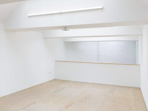 Huge ceiling window- London- filming photoshoot location-06