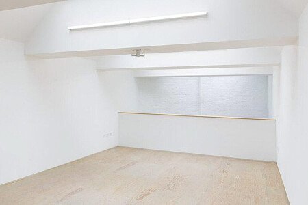 Huge ceiling window- London- filming photoshoot location-06