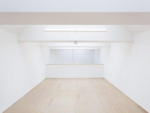 Huge ceiling window- London- filming photoshoot location-07