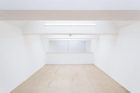 Huge ceiling window- London- filming photoshoot location-07