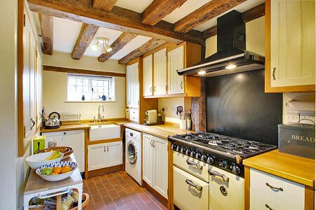 low ceiling cottage- Canterbury- filming photoshoot location-06