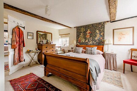 low ceiling cottage- Canterbury- filming photoshoot location-10