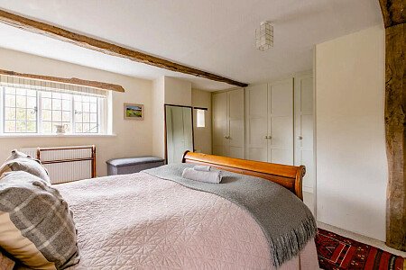 low ceiling cottage- Canterbury- filming photoshoot location-12